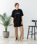 【C-FORTPOINT/フォートポイント】【動きやすいサイドスリット入り】フロントロゴ 刺繍チュニック ゆったりシルエット 体形カバー シンプル カジュアル