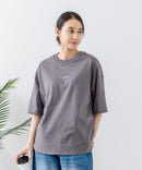 5分袖 刺繍 裾ラウンドTシャツ【C17/シーセブンティーン】