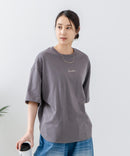 5分袖 刺繍 裾ラウンドTシャツ【C17/シーセブンティーン】