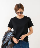 【HANES/ヘインズ】【独自製法で生み出したこだわりの“先染めBLACK”】KURO for HER クルーネックＴシャツ 無地 シンプル 美シルエット コンパクトシルエット すっきり見え タグレス仕様 ブラインドステッチ ❘ジーンズメイト公式オンラインショップ