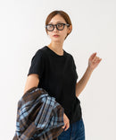 【HANES/ヘインズ】【独自製法で生み出したこだわりの“先染めBLACK”】KURO for HER クルーネックＴシャツ 無地 シンプル 美シルエット コンパクトシルエット すっきり見え タグレス仕様 ブラインドステッチ ❘ジーンズメイト公式オンラインショップ
