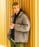 【Blue Standard/ブルースタンダード】ウールタッチ ヘリンボーン ファイバーダウンジャケット 軽量 大人カジュアル