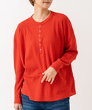【HANES/ヘインズ】【長めの着丈は気になる腰周りをすっきりカバー】HANES Thermal for HER サーマルヘンリーロンＴ 長袖 無地 シンプル ドロップショルダー リングドット使い ヘムライン レッド M ❘ジーンズメイト公式オンラインショップ