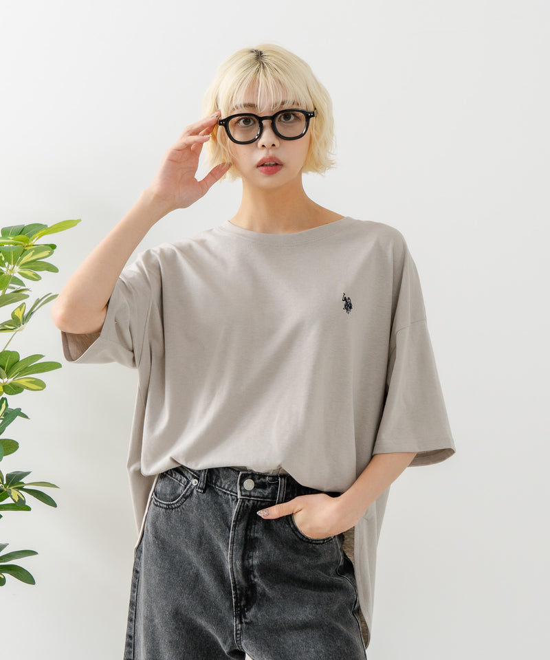 ブランドロゴワンポイント刺繍ラウンドヘムTシャツ【U.S. POLO ASSN./ユーエスポロアッスン】