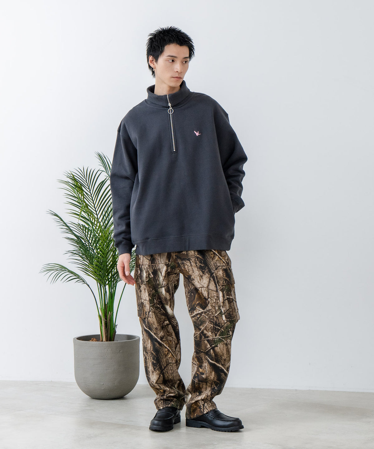 What it isNt）ART BY MARKGONZALES / (ワットイットイズント