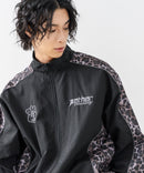 【BRKNHOME/ブロークンホーム】【身幅ゆったり ストレスフリーな着心地】袖総柄ライン 切り替え ナイロンジャケット ノームコア オーバーサイズ スタンドネック ビッグシルエット メンズライク ストリート ユニセックス