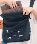 フロント刺繍 ドローストリングショルダーバッグ【FILA/フィラ × PEANUTS/ピーナッツ】