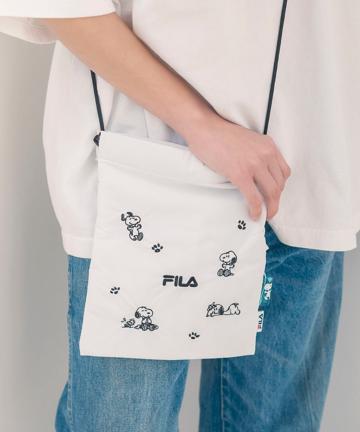 FILA スヌーピー ドローストリングショルダーバッグ FILA（フィラ） ショルダーバッグ バッグ × PEANUTS/ピーナッツ