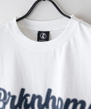 【brknhome/ブロークンホーム】袖ライン ベースボールロゴ Tシャツ ❘ジーンズメイト公式オンラインショップ