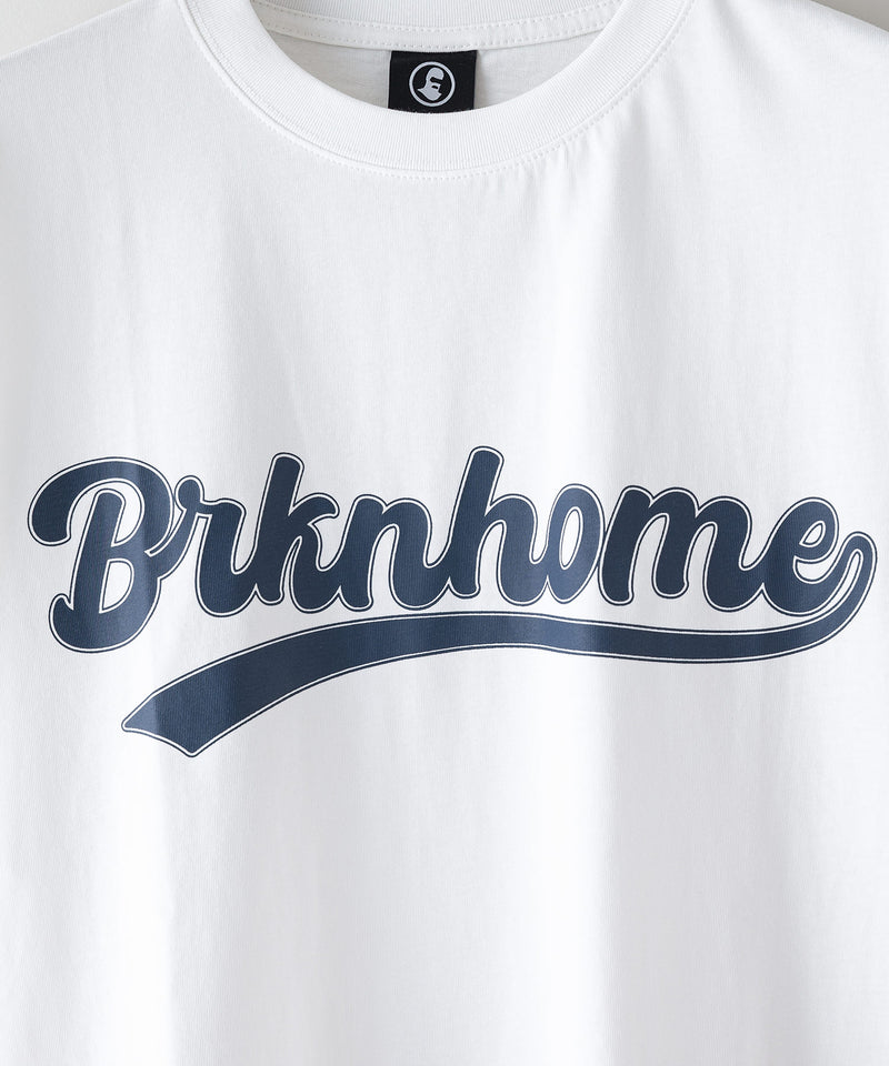 【brknhome/ブロークンホーム】袖ライン ベースボールロゴ Tシャツ