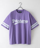 【brknhome/ブロークンホーム】袖ライン ベースボールロゴ Tシャツ パープル ❘ジーンズメイト公式オンラインショップ