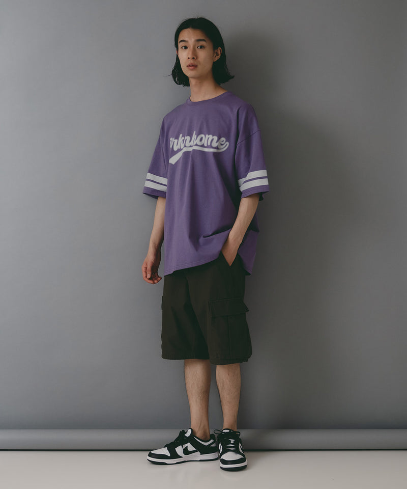 【brknhome/ブロークンホーム】袖ライン ベースボールロゴ Tシャツ