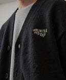 【UNIIT × RED CAP GIRL】 バック イラスト ジャガード ニット Vネック カーディガン