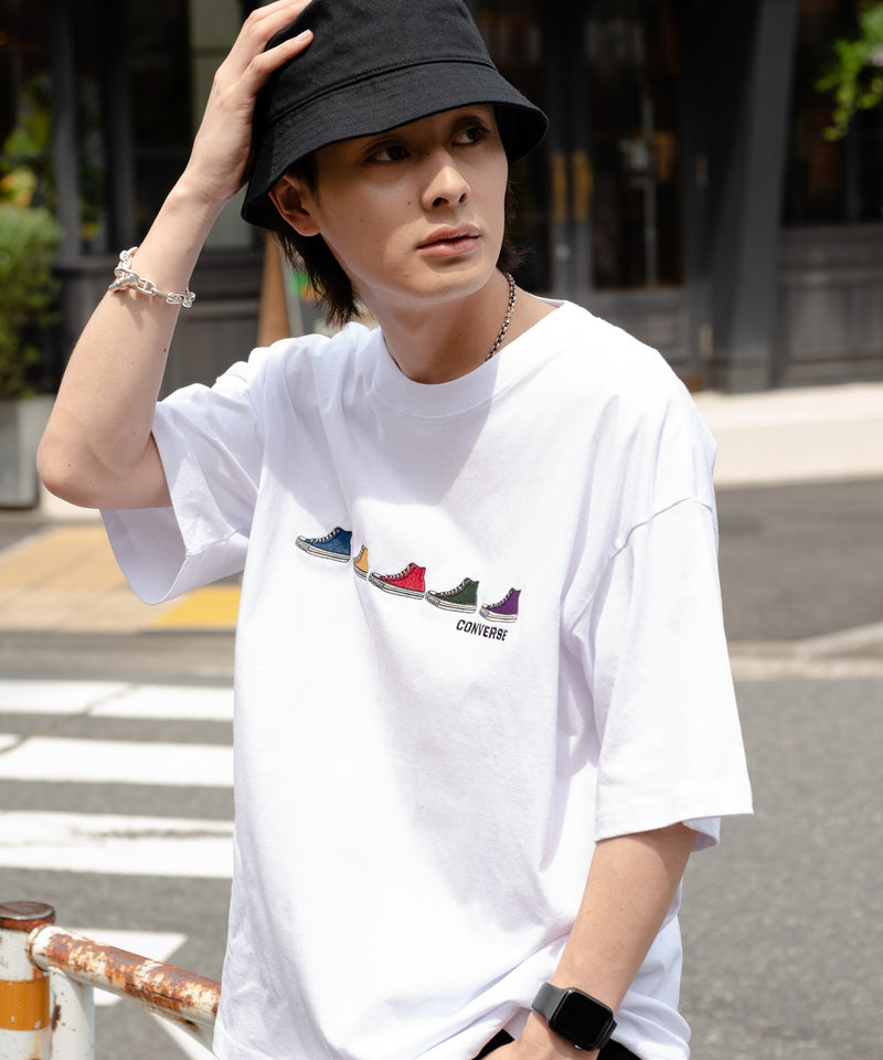 シューズ 柄 刺繍 Tシャツ